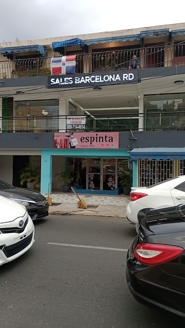 Fachada de la sucursal Espinta en Santo Domingo